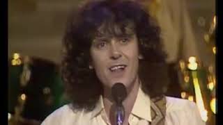 Donovan  Mellow Yellow Live Royal Variety Performance 1981 Rare Footage [upl. by Cocke]