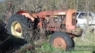 Compilation de tracteurs abandonnés [upl. by Ardnoel]